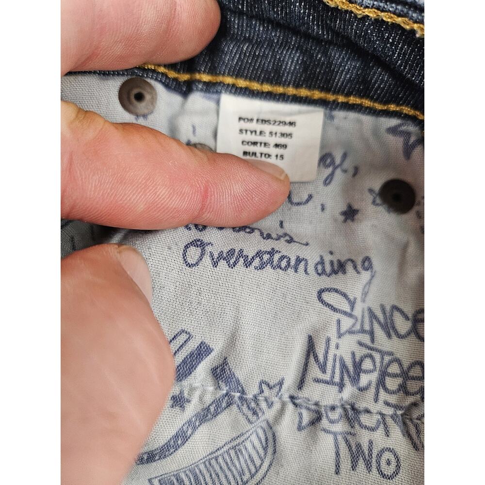 Ecko UNLTD Women's Shorts Size 3/4 Blue Dark Wash Denim Jean Pockets Raw Hem - Picture 12 of 13